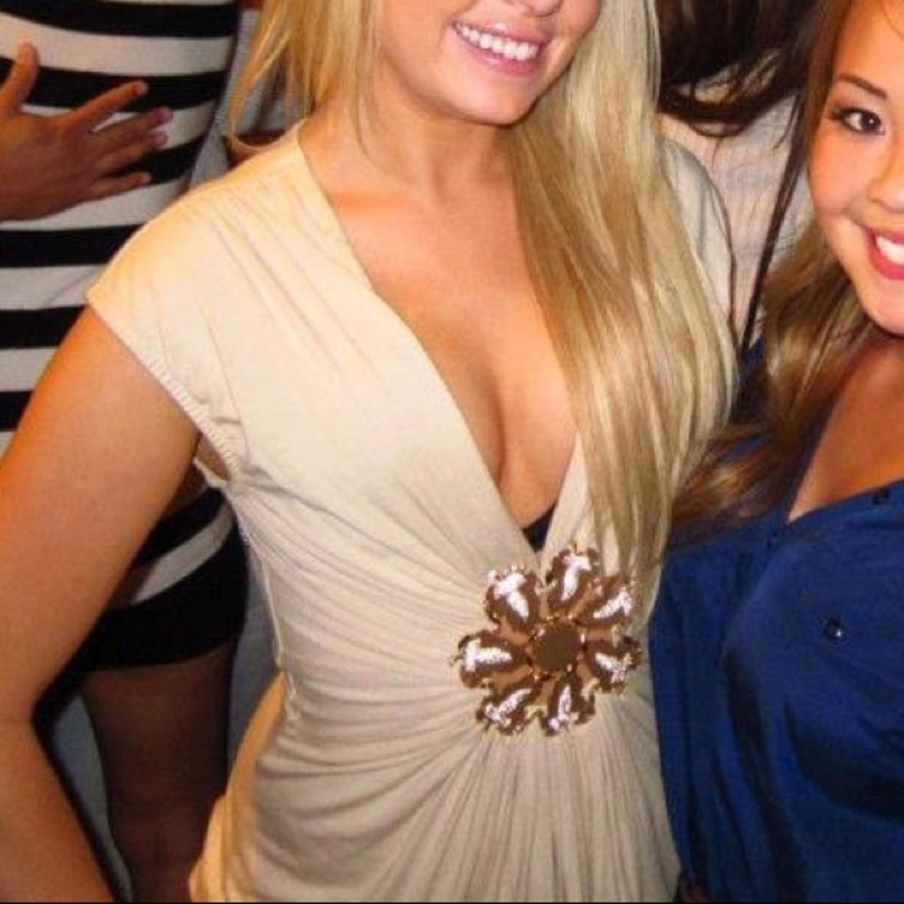Sky Deep V Top